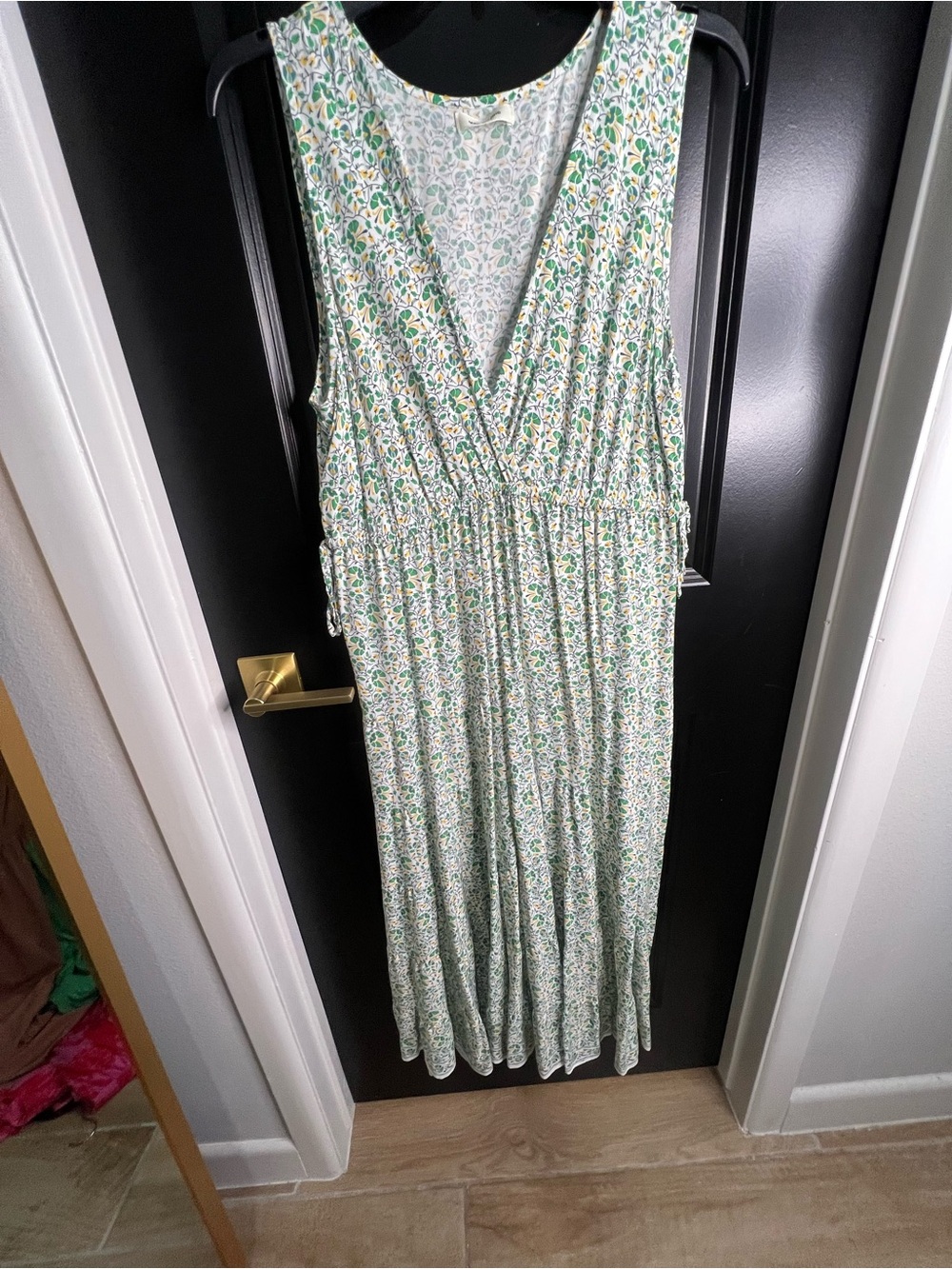 Max Studio Green and White Floral Sleeveless Maxi Dress